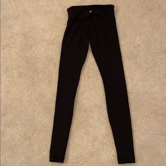 lululemon athletica Pants - Lululemon Wunder under leggings
